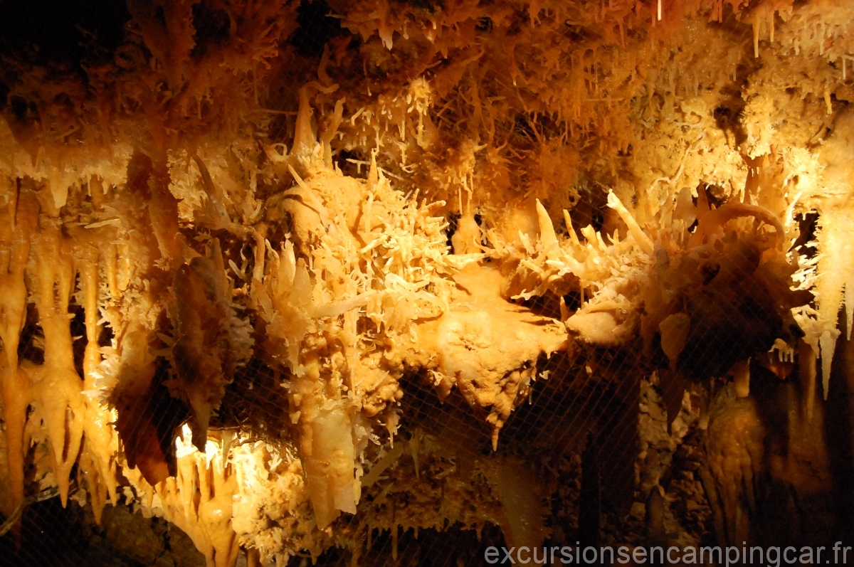 La grotte du Grand Roque