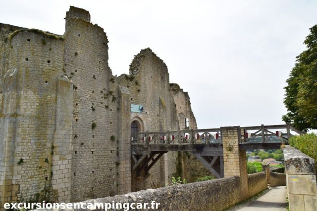 Entrée du Château de Chauvigny