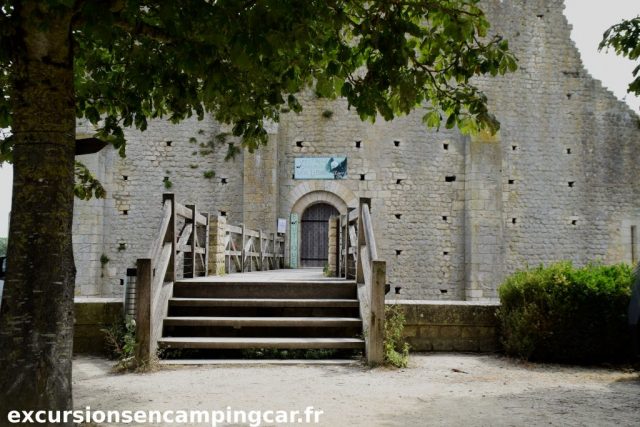 L'entrée du Château de Chauvigny