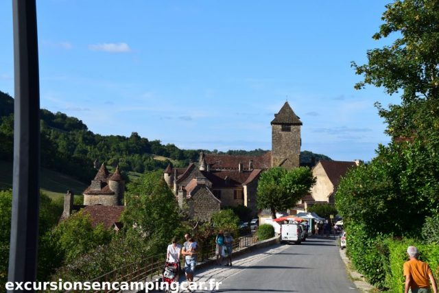 Entrée du village d'Autoire