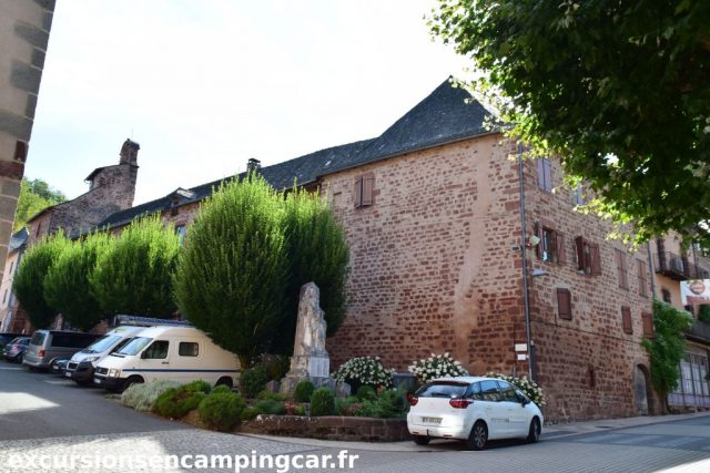 Place Jean XXIII à Villecomtal