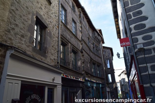 Facades d'immeubles à Saint-Flour