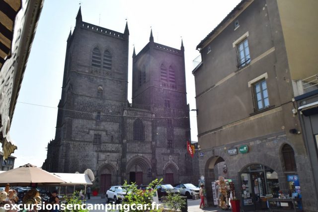 La cathédrale Saint-Pierre de Saint-Flour