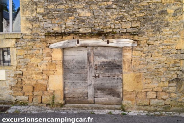 Facade de maison à Saint Saturnin