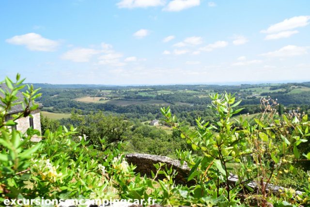 Vue depuis les hauteurs de Turenne