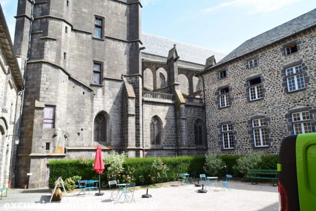 Petit parc à coté de la cathédrale