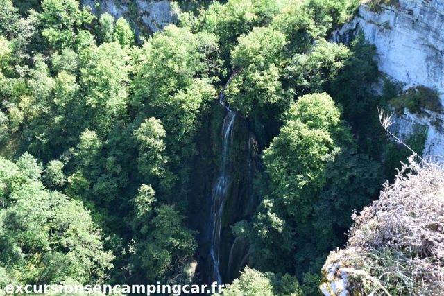 Vue depuis le sentier menant au château des Anglais