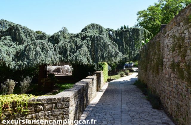 balade dans les rues d'Autoire