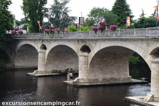 baignade sous les ponts de Chauvigny