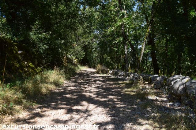 En chemin pour voir le château des anglais