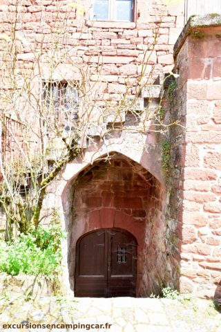 Porte d'entrée à collonges la Rouge