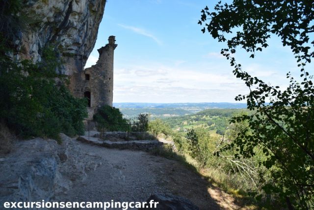 Vue depuis le sentier menant au château des Anglais
