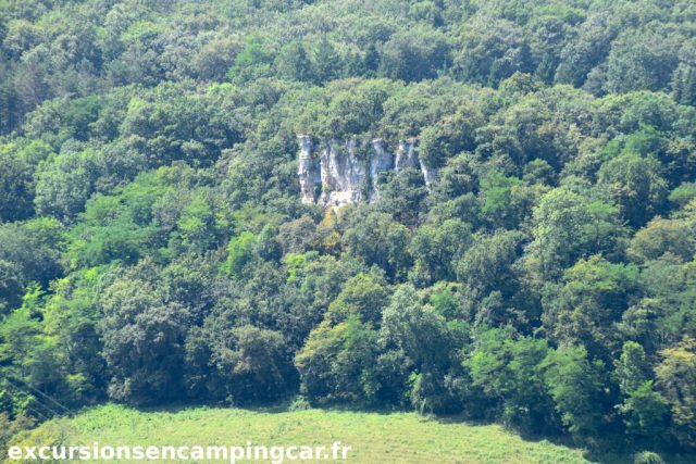 Vue sur des Orgues depuis le château de Turenne