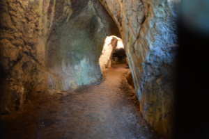 DSC 0020-Grottes-de-Saulges